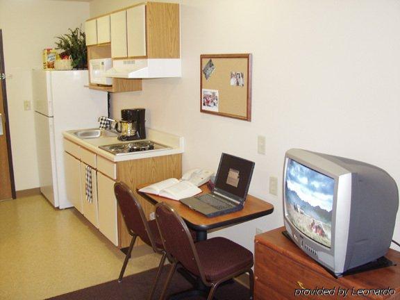 Woodspring Suites Greenville 심슨빌 객실 사진