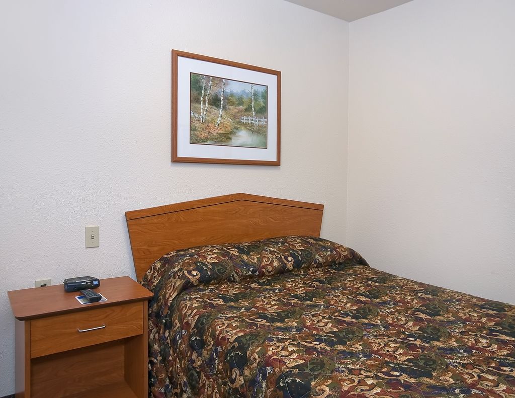 Woodspring Suites Greenville 심슨빌 객실 사진